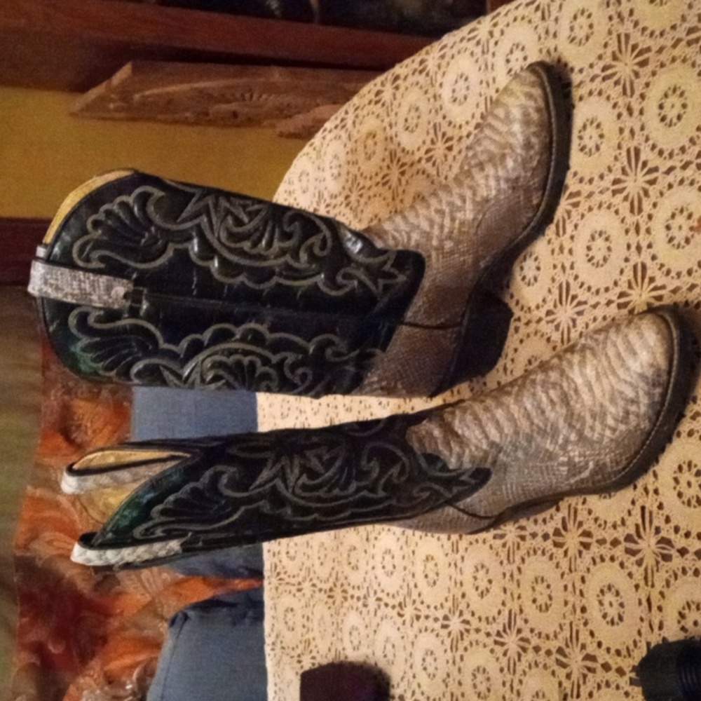 Texas American Made Leather Men's Cowboy Boots Snakeskin sz 8 Black Embroidered